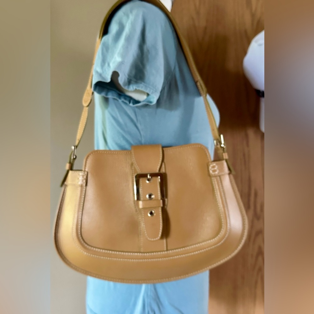 Vintage Tod's Leather Shoulder Bag with gold tone hardware